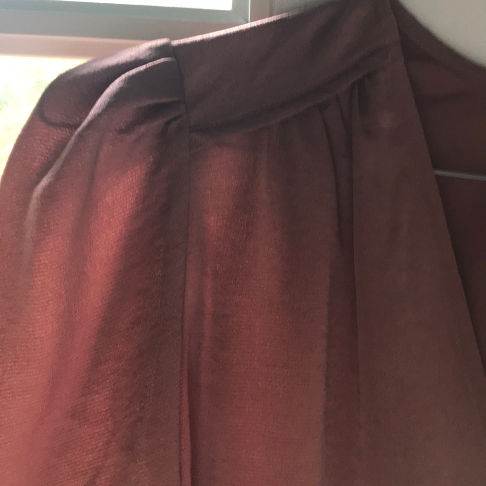 Polyester top. - Picture 3 of 7